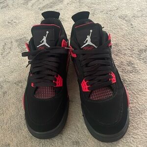 Jordan 4 red thunders
